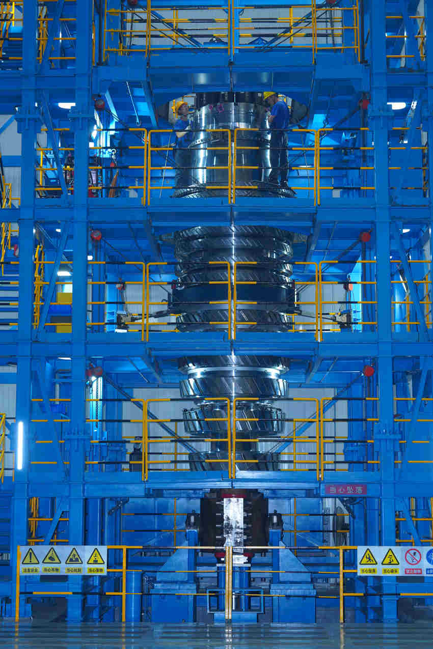 国内首个燃机智慧制造基地轮盘高效叠装产线。于喜宝供图